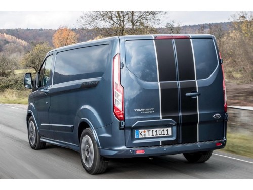 Характеристики грузового фургона Ford Transit Custom 2.2 MT FWD L1 H1 330 (09.2019 - 02.2021): фото, размеры, грузоподъемность, масса, скорость, двигатель, топливо, отзывы