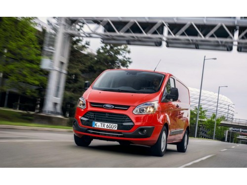 Характеристики грузового фургона Ford Transit Custom 2.2 MT FWD L1 H1 250 (08.2018 - 08.2019): фото, размеры, грузоподъемность, масса, скорость, двигатель, топливо, отзывы