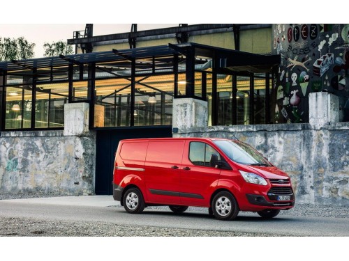 Характеристики грузового фургона Ford Transit Custom 2.2 MT FWD L1 H1 250 (08.2018 - 08.2019): фото, размеры, грузоподъемность, масса, скорость, двигатель, топливо, отзывы