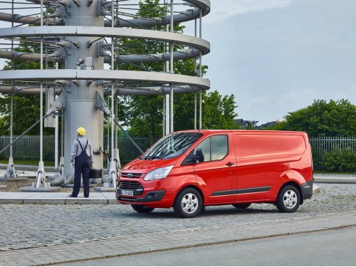 Характеристики грузового фургона Ford Transit Custom 2.2 MT FWD L1 H1 250 (08.2018 - 08.2019): фото, размеры, грузоподъемность, масса, скорость, двигатель, топливо, отзывы