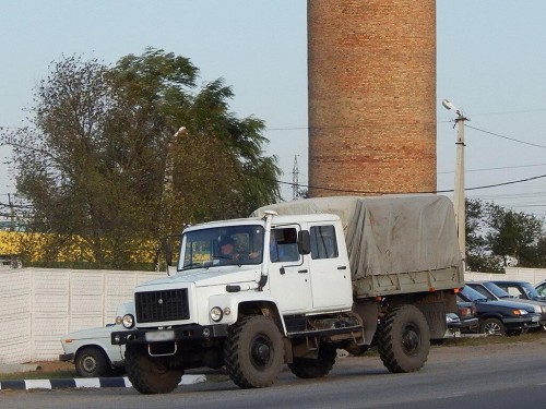 Характеристики тягача ГАЗ 2784 4.8 MT Одинарная кабина L2 (01.2001 - 01.2016): фото, размеры, грузоподъемность, масса, скорость, двигатель, топливо, отзывы