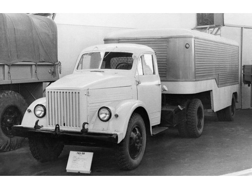 Характеристики тягача ГАЗ 51 3.5 MT Седельный тягач (05.1955 - 04.1975): фото, размеры, грузоподъемность, масса, скорость, двигатель, топливо, отзывы