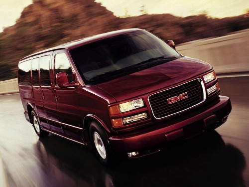 Характеристики минивэна GMC Savana 8.1 AT 3500 Series SWB (01.1996 - 01.2002): фото, места, вместимость, скорость, двигатель, топливо, отзывы