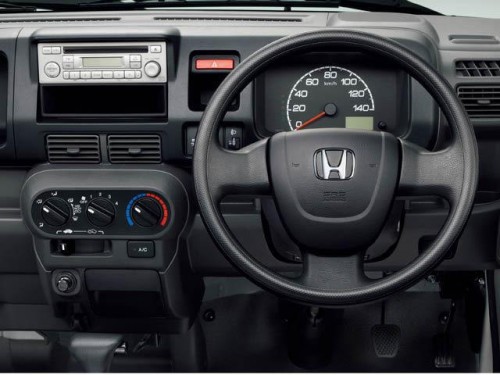 Характеристики грузового автомобиля Honda Acty Truck 660 STD (03.2015 - 04.2021): фото, грузоподъемность, масса, скорость, двигатель, топливо, отзывы
