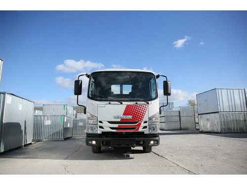 Характеристики тягача Isuzu Elf 3.5 MT 4x2 Short 5.5т (04.2019 - н.в.): фото, размеры, грузоподъемность, масса, скорость, двигатель, топливо, отзывы