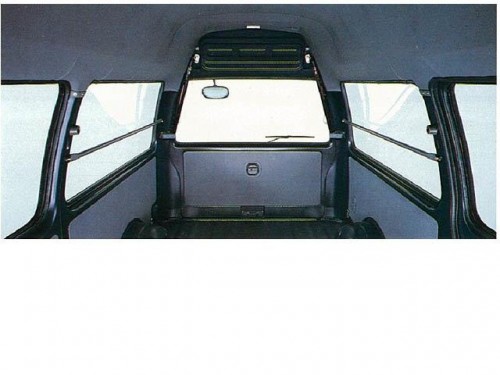 Характеристики грузового фургона Isuzu Fargo 2.0 LD (5 door 5 seat) (01.1991 - 07.1995): фото, размеры, грузоподъемность, масса, скорость, двигатель, топливо, отзывы