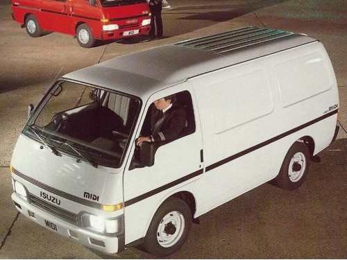 Характеристики грузового фургона Isuzu Midi 2.2 D MT 4WD L2H1 Midi (07.1989 - 06.1991): фото, размеры, грузоподъемность, масса, скорость, двигатель, топливо, отзывы