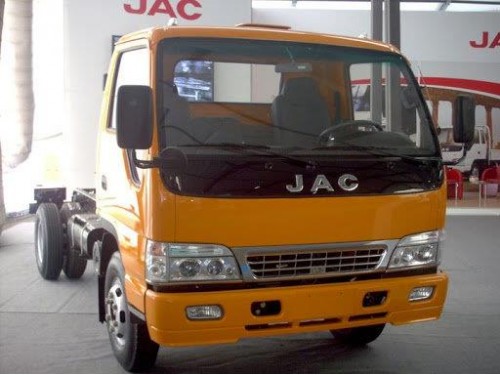 Характеристики грузового автомобиля JAC HFC 1045K 3.2 MT (05.2005 - 07.2006): фото, грузоподъемность, масса, скорость, двигатель, топливо, отзывы