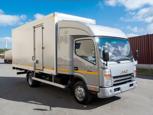 Характеристики тягача JAC N75 3.8 MT LC6T55 (03.2014 - 10.2019): фото, размеры, грузоподъемность, масса, скорость, двигатель, топливо, отзывы
