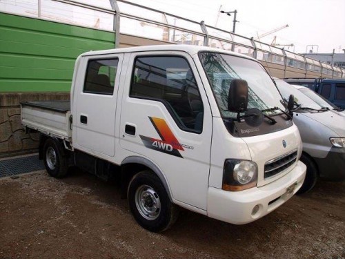 Характеристики грузового автомобиля Kia Bongo 3.0 MT 2x4 Standard Cab (08.2001 - 12.2003): фото, грузоподъемность, масса, скорость, двигатель, топливо, отзывы