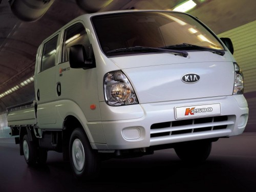 Характеристики грузового автомобиля Kia K-series 2.7 D MT K2700 Double (09.2004 - н.в.): фото, грузоподъемность, масса, скорость, двигатель, топливо, отзывы