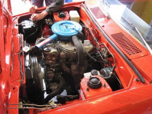 Характеристики цельнометаллического фургона Mazda 323 1.3 MT (05.1979 - 05.1980): фото, размеры, грузоподъемность, масса, скорость, двигатель, топливо, отзывы