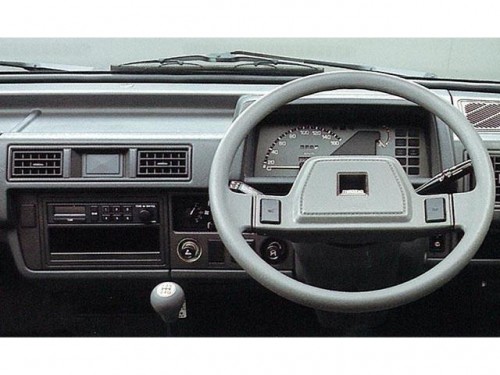Характеристики цельнометаллического фургона Mazda Bongo Brawny 1.8 LG (08.1990 - 03.1992): фото, размеры, грузоподъемность, масса, скорость, двигатель, топливо, отзывы
