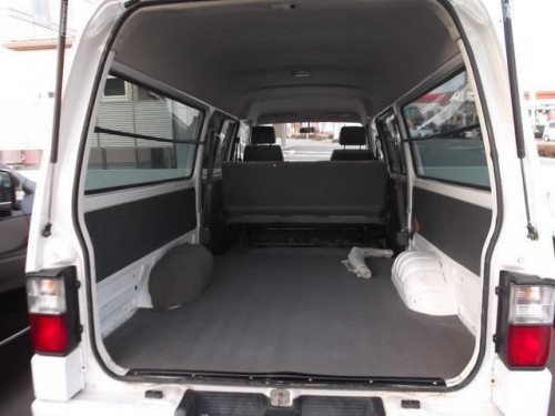 Характеристики минивэна Mazda Bongo Brawny 2.0 DX low floor (10.2008 - 07.2010): фото, места, вместимость, скорость, двигатель, топливо, отзывы