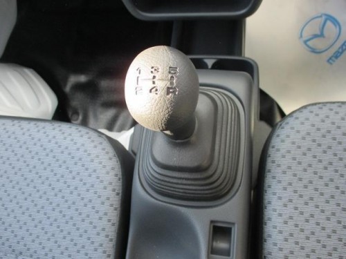 Характеристики грузового автомобиля Mazda Scrum 660 KC Air Conditioner Power Steering 4WD (09.2019 - 07.2021): фото, грузоподъемность, масса, скорость, двигатель, топливо, отзывы