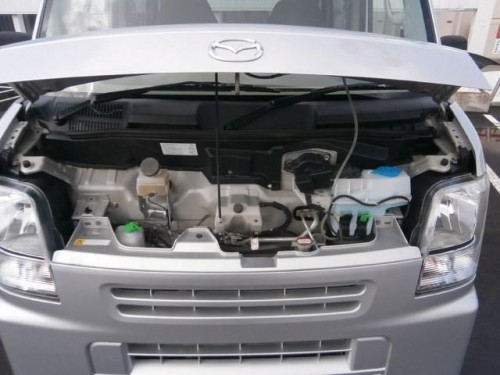 Характеристики минивэна Mazda Scrum 660 buster high roof (07.2007 - 04.2010): фото, места, вместимость, скорость, двигатель, топливо, отзывы