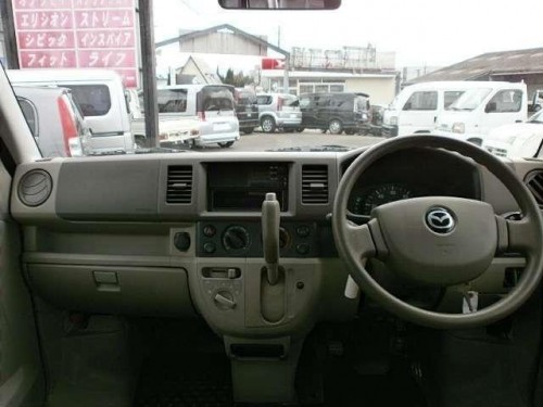 Характеристики цельнометаллического фургона Mazda Scrum 660 buster high roof 4WD (09.2005 - 06.2007): фото, размеры, грузоподъемность, масса, скорость, двигатель, топливо, отзывы