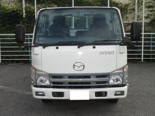 Характеристики грузового автомобиля Mazda Titan 3.0 Double Cab Standard Cabin Standard Body Full Wide Low 2t Deluxe (06.2011 - 10.2014): фото, грузоподъемность, масса, скорость, двигатель, топливо, отзывы