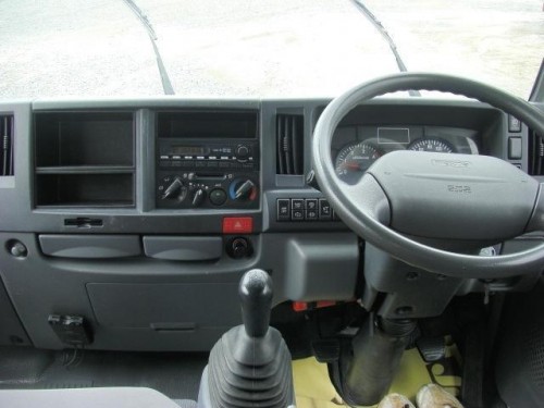 Характеристики грузового автомобиля Mazda Titan 3.0 Reinforced Dump Standard Cabin Standard Body Full Wide Low 2t Deluxe 4WD (01.2007 - 05.2011): фото, грузоподъемность, масса, скорость, двигатель, топливо, отзывы