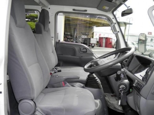 Характеристики грузового автомобиля Mazda Titan 3.0 Reinforced Dump Standard Cabin Standard Body Full Wide Low 2t Deluxe 4WD (01.2007 - 05.2011): фото, грузоподъемность, масса, скорость, двигатель, топливо, отзывы