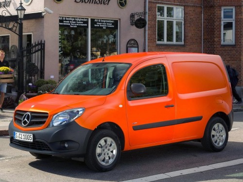 Характеристики минивэна Mercedes-Benz Citan 109 CDI MT (11.2013 - 12.2019): фото, места, вместимость, скорость, двигатель, топливо, отзывы