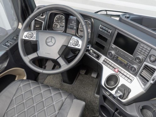 Характеристики седельного тягача Mercedes-Benz Actros 4x2 10.7 Powershift-12 4x2 Actros 1836 LS Air 3550 (07.2011 - н.в.): фото, размеры, грузоподъемность, масса, скорость, двигатель, топливо, отзывы