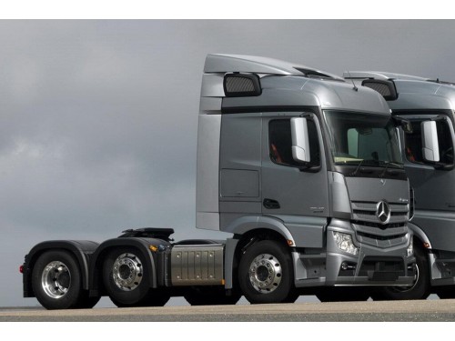 Характеристики седельного тягача Mercedes-Benz Actros 6x2 10.7 Powershift-12 6x2 Actros 2533 LS Air 3250 (07.2011 - н.в.): фото, размеры, грузоподъемность, масса, скорость, двигатель, топливо, отзывы