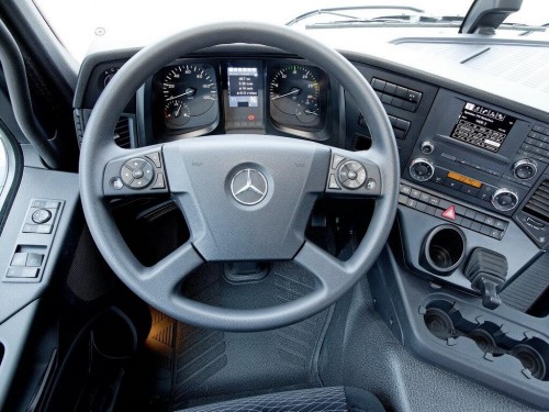 Характеристики бортового грузовика Mercedes-Benz Arocs 4x2 7.7 MT 4x2 Arocs 1833 LK Air 4500 (01.2013 - н.в.): фото, грузоподъемность, масса, скорость, двигатель, топливо, отзывы
