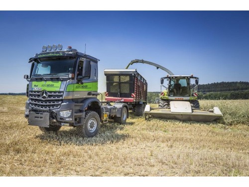 Характеристики седельного тягача Mercedes-Benz Arocs 4x4 10.7 PowerShift-16 4x4 Arocs 2033 AS Leaf 3900 (01.2013 - н.в.): фото, размеры, грузоподъемность, масса, скорость, двигатель, топливо, отзывы