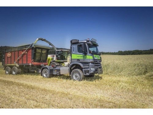Характеристики седельного тягача Mercedes-Benz Arocs 4x4 10.7 PowerShift-16 4x4 Arocs 2033 AS Leaf 3900 (01.2013 - н.в.): фото, размеры, грузоподъемность, масса, скорость, двигатель, топливо, отзывы