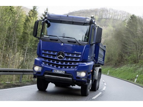 Характеристики бортового грузовика Mercedes-Benz Arocs 6x6 10.7 MT 6x6 Arocs 3333 AK Leaf 3600 (01.2013 - н.в.): фото, грузоподъемность, масса, скорость, двигатель, топливо, отзывы