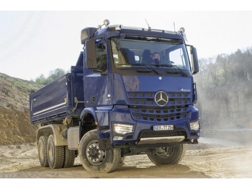 Характеристики бортового грузовика Mercedes-Benz Arocs 6x6 10.7 MT 6x6 Arocs 3333 AK Leaf 3900 (01.2013 - н.в.): фото, грузоподъемность, масса, скорость, двигатель, топливо, отзывы