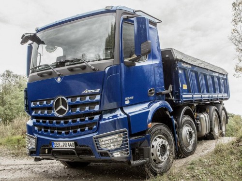 Характеристики бортового грузовика Mercedes-Benz Arocs 8x4 10.7 MT 8x4/4 Arocs 4136 K Leaf 4550 (01.2013 - н.в.): фото, грузоподъемность, масса, скорость, двигатель, топливо, отзывы