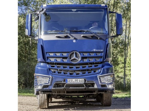 Характеристики бортового грузовика Mercedes-Benz Arocs 8x4 10.7 MT 8x4/4 Arocs 4136 K Leaf 4850 (01.2013 - н.в.): фото, грузоподъемность, масса, скорость, двигатель, топливо, отзывы