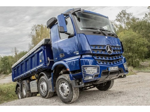 Характеристики бортового грузовика Mercedes-Benz Arocs 8x4 10.7 MT 8x4/4 Arocs 4136 K Leaf 5150 (01.2013 - н.в.): фото, грузоподъемность, масса, скорость, двигатель, топливо, отзывы