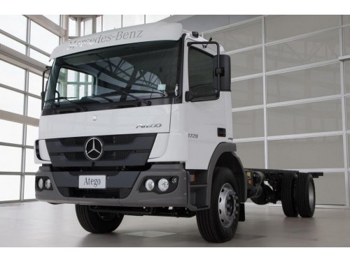 Характеристики тягача Mercedes-Benz Atego 5.1 PowerShift-6 4x2 Atego 1016 L 3620 10.5t. (06.2013 - н.в.): фото, размеры, грузоподъемность, масса, скорость, двигатель, топливо, отзывы