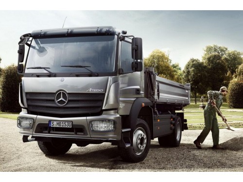 Характеристики бортового грузовика Mercedes-Benz Atego 5.1 PowerShift-6 4x2 Atego 823 K 3320 7.99t. (06.2013 - н.в.): фото, грузоподъемность, масса, скорость, двигатель, топливо, отзывы