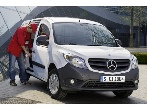 Характеристики минивэна Mercedes-Benz Citan 109 CDI MT (11.2013 - 12.2019): фото, места, вместимость, скорость, двигатель, топливо, отзывы