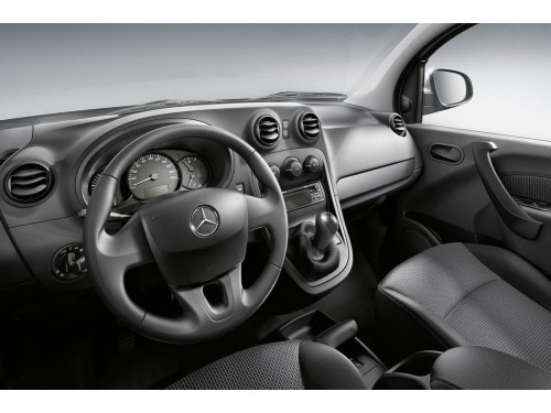 Характеристики минивэна Mercedes-Benz Citan 109 CDI MT (11.2013 - 12.2019): фото, места, вместимость, скорость, двигатель, топливо, отзывы