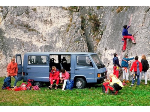 Характеристики автобуса Mercedes-Benz MB100 2.4D MT L1H1 (04.1981 - 05.1991): фото, места, схема, вместимость, скорость, двигатель, топливо, масса, отзывы