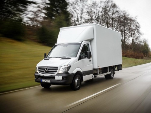 Характеристики грузового автомобиля Mercedes-Benz Sprinter 210 BlueTEC RWD AT L2 DoubleCab 3т. (03.2013 - 01.2018): фото, грузоподъемность, масса, скорость, двигатель, топливо, отзывы
