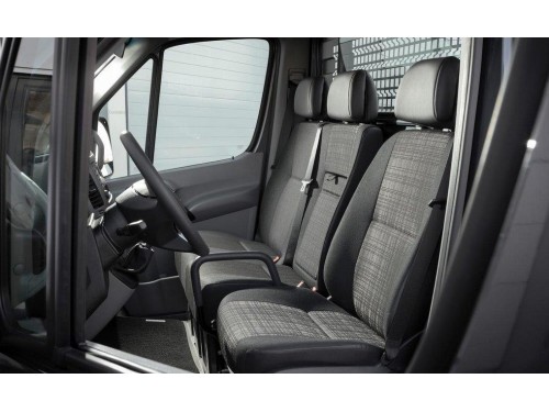 Характеристики грузового автомобиля Mercedes-Benz Sprinter 210 BlueTEC RWD AT L2 DoubleCab 3т. (03.2013 - 01.2018): фото, грузоподъемность, масса, скорость, двигатель, топливо, отзывы