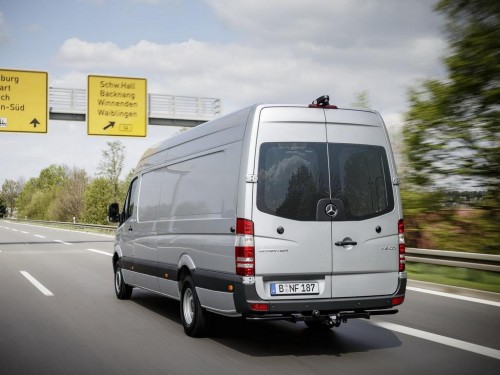 Характеристики грузового фургона Mercedes-Benz Sprinter 210 BlueTEC RWD MT L1H1 3т. (03.2013 - 01.2018): фото, размеры, грузоподъемность, масса, скорость, двигатель, топливо, отзывы