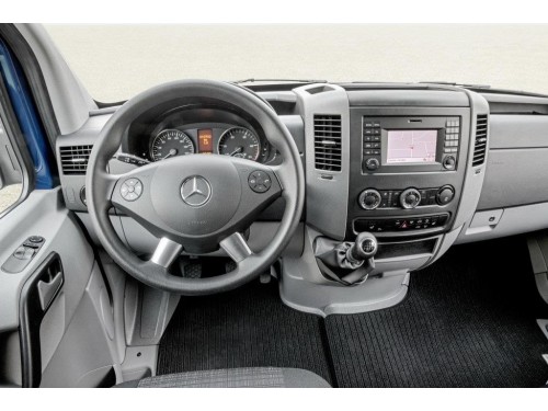 Характеристики грузового фургона Mercedes-Benz Sprinter 313 CDI RWD MT L2H1 3.5т. (03.2013 - 01.2018): фото, размеры, грузоподъемность, масса, скорость, двигатель, топливо, отзывы