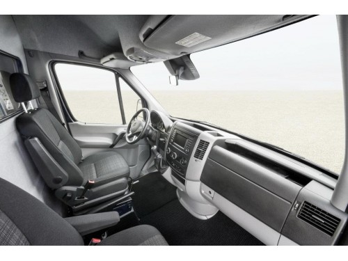 Характеристики грузового фургона Mercedes-Benz Sprinter 313 CDI RWD MT L2H1 3.5т. (03.2013 - 01.2018): фото, размеры, грузоподъемность, масса, скорость, двигатель, топливо, отзывы