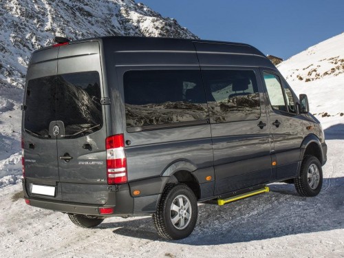 Характеристики грузового фургона Mercedes-Benz Sprinter 313 BlueTEC RWD AT L2H1 3.19т. (03.2013 - 01.2018): фото, размеры, грузоподъемность, масса, скорость, двигатель, топливо, отзывы