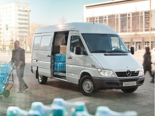 Характеристики грузового фургона Mercedes-Benz Sprinter Classic 311 CDI RWD MT L1 3.5т. (07.2013 - 07.2018): фото, размеры, грузоподъемность, масса, скорость, двигатель, топливо, отзывы