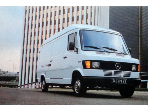 Характеристики грузового фургона Mercedes-Benz T1 207 D MT L1H1 2.55т. (08.1977 - 10.1985): фото, размеры, грузоподъемность, масса, скорость, двигатель, топливо, отзывы