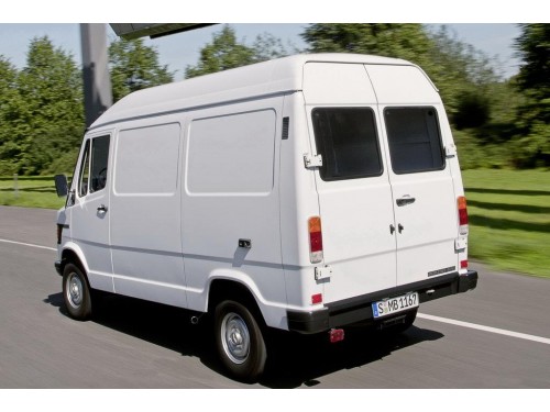 Характеристики грузового фургона Mercedes-Benz T1 210 MT L2H1 2.8т. (06.1982 - 04.1989): фото, размеры, грузоподъемность, масса, скорость, двигатель, топливо, отзывы