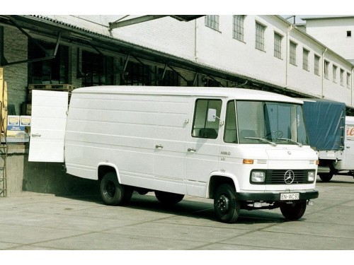 Характеристики грузового фургона Mercedes-Benz T2 2.2 MT L 406 DA L1H1 3.5t (01.1968 - 01.1974): фото, размеры, грузоподъемность, масса, скорость, двигатель, топливо, отзывы